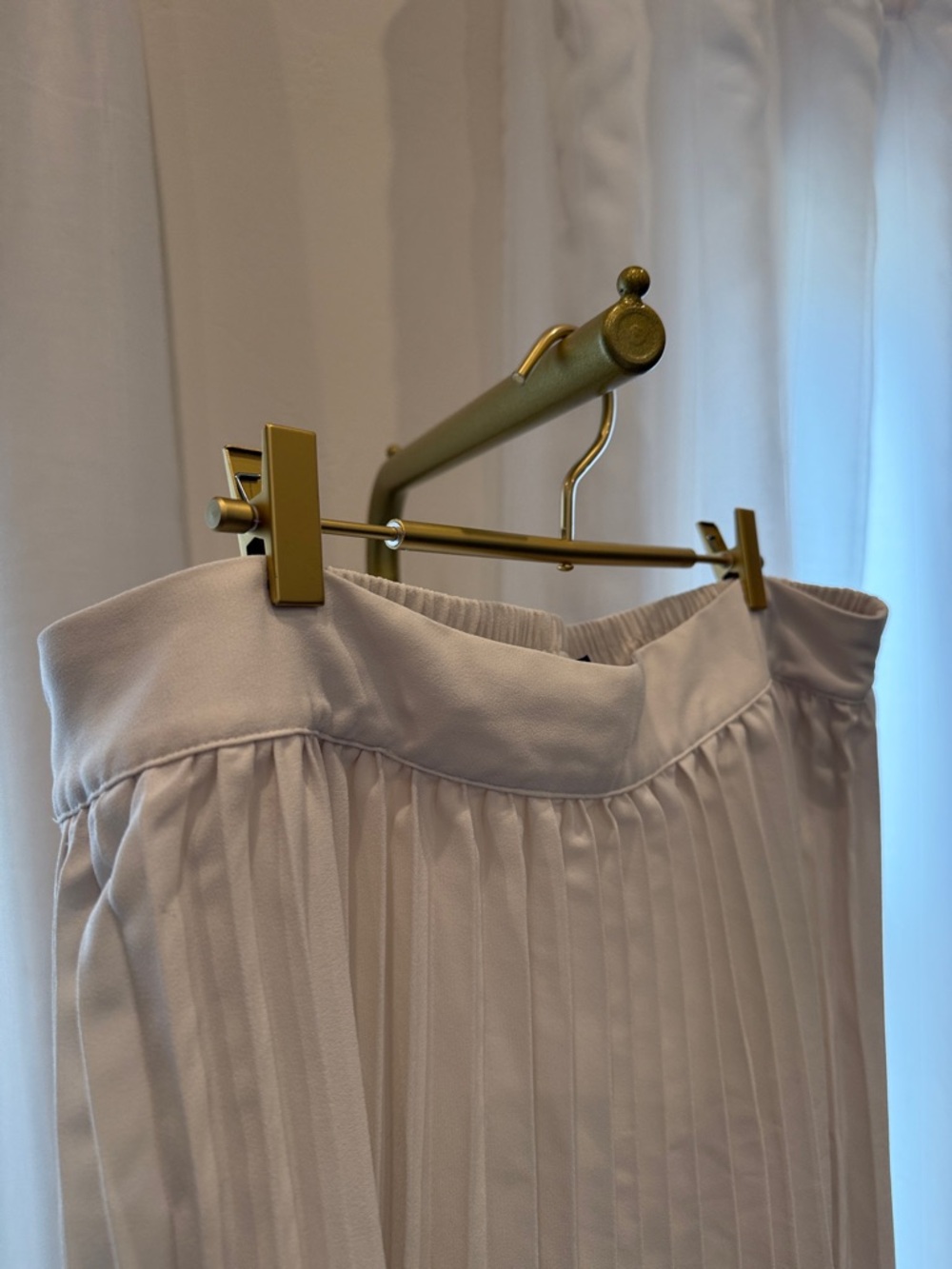 Simply Vera Vera Wang Pleated Midi Skirt in Light Beige - Picture 4 of 6